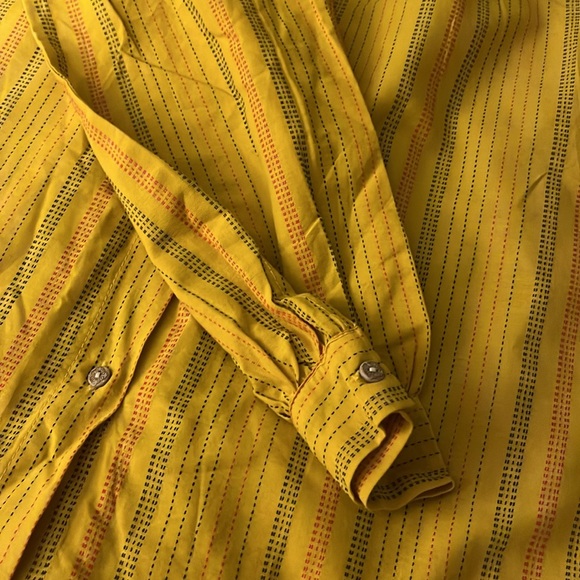 Beech Tree| Yellow Button Down Shirt - Picture 4 of 7